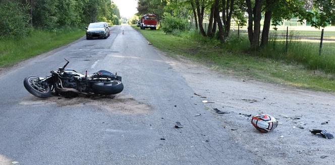 Pijany kierowca wjechał w motocyklistę. Na miejscu interweniował śmigłowiec LPR