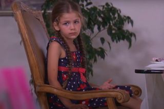 Isabella Damla Güvenilir w roli Elif 