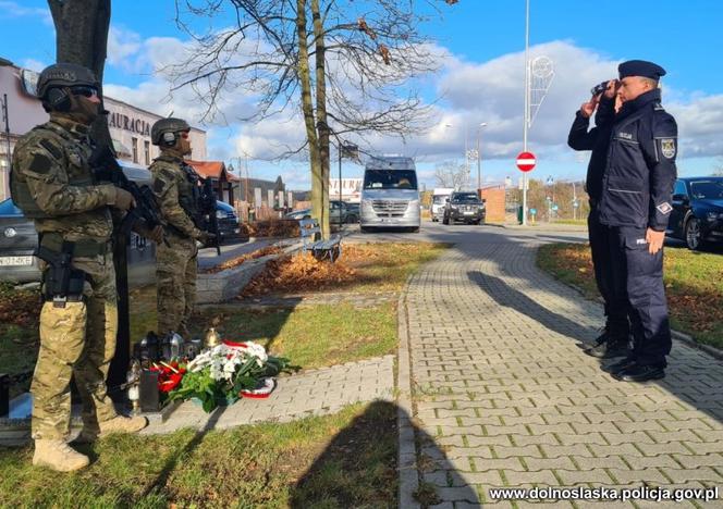 Wrocławski policjant zginął na służbie zastrzelony przez bandytę