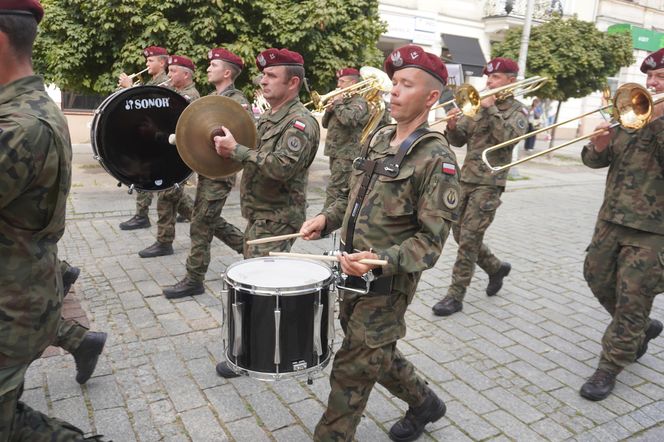 MSPO 2025. Parada Orkiestry Wojskowej w Kielcach