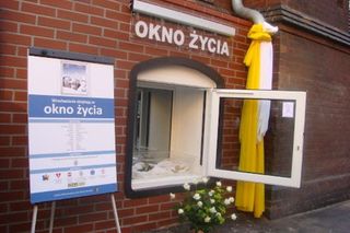Dwuletni chłopiec w oknie życia. Rodzice odnalezieni, nowe informacje