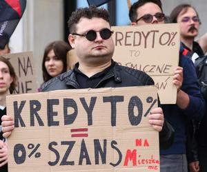 Protest przeciwko programowi Mieszkanie na Start w Warszawie