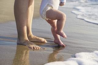 Po dniu na plaży 2-latka dostała 40-stopniowej gorączki. Matka ostrzega