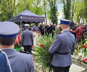 Pogrzeb policjanta z Raciborza. Tłumy przed kościołem. Ostatnie pożegnanie Michała Kędzierskiego