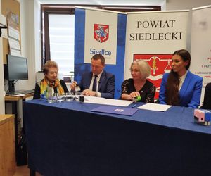 Umowa na przekazanie dotacji na zakup nowego sprzętu dla Szpitala Miejskiego w Siedlcach została podpisana 28 kwietnia