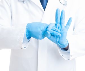 Ból i świąd odbytu, hemoroidy, krwawienie z odbytu leczy proktolog