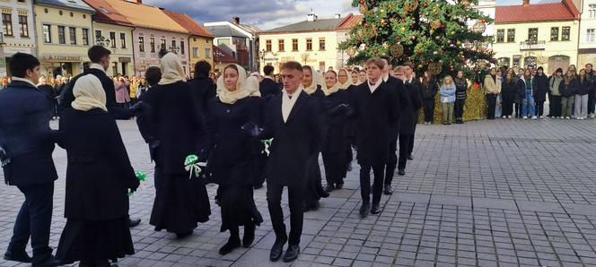 Polonez na żywieckim rynku