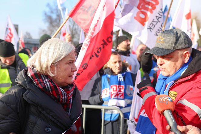 Konwencja PO w Gliwicach 7.12.2024. Wszyscy czekają na Rafała Trzaskowskiego