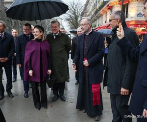 Marta Nawrocka w katedrze Notre Dame w Paryżu