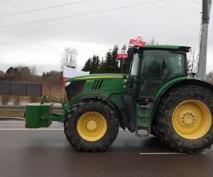 Trwa protest rolników w woj. lubelskim. Blokady są w wielu miejscach w regionie [DUŻO ZDJĘĆ]