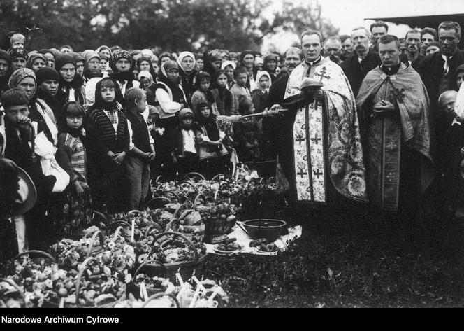 Święta Wielkanocne obfitują w tradycje ludowe. Część z nich zanika, są jednak takie, które kultywuje się do dziś.