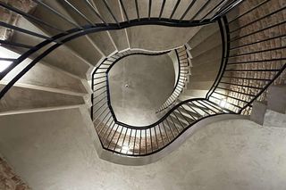 Odrestaurowana baszta i budynek przymurny w Słupsku