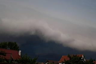 Burze na Dolnym Śląsku. Dom zapalił się od pioruna, strażacy interweniowali ponad 350 razy