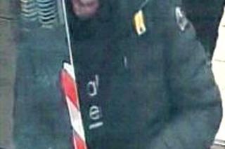 Tego mężczyzny poszukuje niemiecka policja. Chciał zapłacić fałszywym banknotem. To prawdopodobnie Polak!