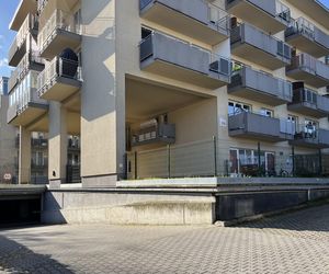 Teligi 26 w Krakowie. Blok z ukrytym balkonem