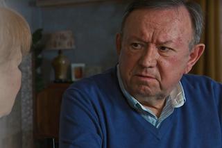 Barwy szczęścia po wakacjach odc. 2826. Basia (Sławomira Łozińska), Zdzisio (Zbigniew Buczkowski)