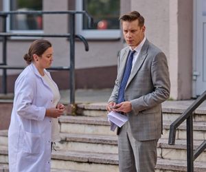 Na Wspólnej odc. 4104. Darek Żbik (Michał Mikołajczak)