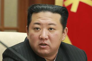 Szok w Korei Północnej! Kim Dzong Un nagle popłakał się w programie na żywo