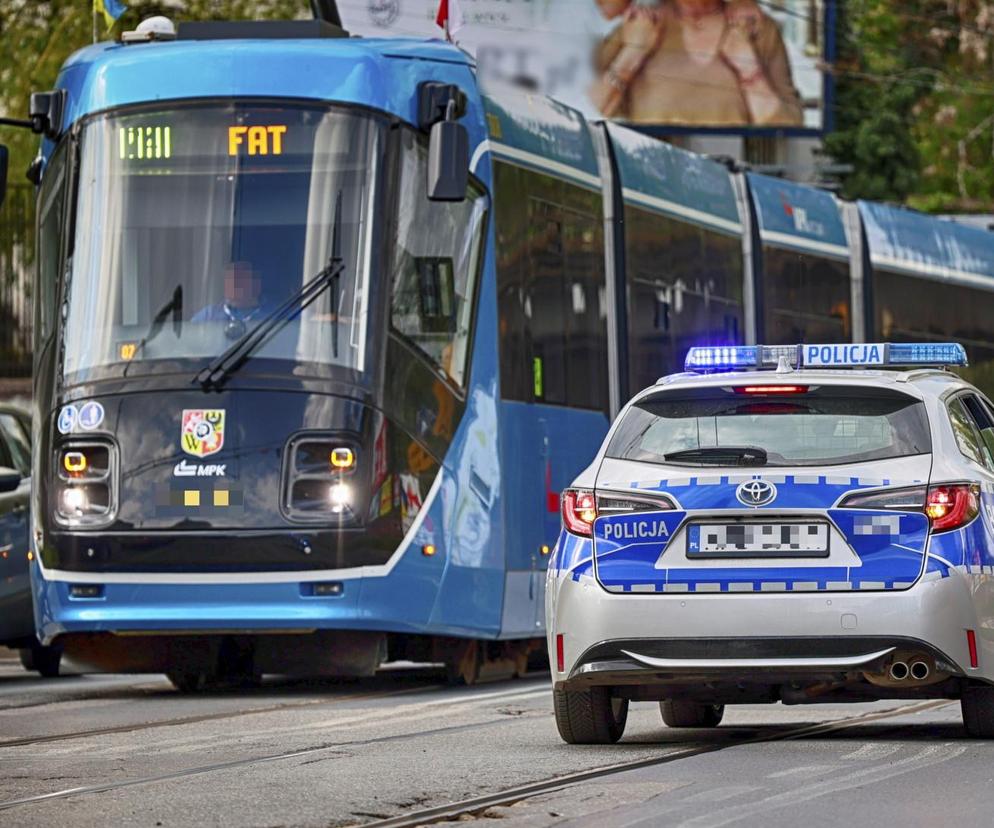 Policjanci zakuli motorniczego w kajdanki. Pijany jeździł po mieście 