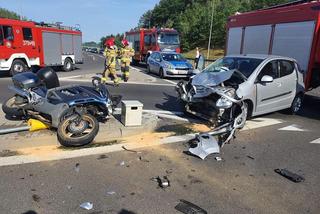 Groźny wypadek pod Skwierzyną. Samochód zderzył się czołowo z motocyklem [ZDJĘCIA]