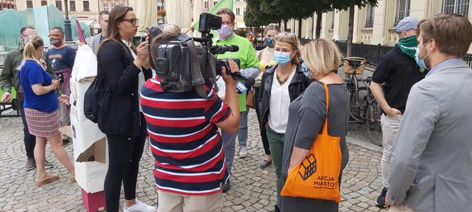 Protest przeciwko podwyżce cen biletów w MPK Wrocław