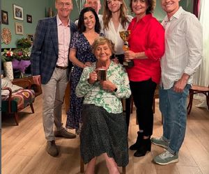 M jak miłość. Teresa Lipowska (Barbara), Marcin Mroczek (Piotrek), Katarzyna Cichopek (Kinga), Dominika Kachlik (Franka), Małgorzata Pieńkowska (Marysia), Rafał Mroczek (Paweł)