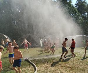 Nauka poprzez zabawę. W powiecie braniewskim wychowują przyszłych strażaków