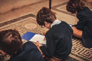Quiz ze szkoły podstawowej. 50 pytań ze szkoły podstawowej! Dobrze pamiętasz matematykę i język polski?