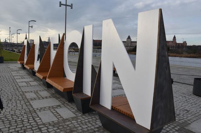 Napis "Szczecin" na Łasztowni