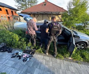 Siedem osób zatrzymanych za posiadanie broni. Wśród nich wor w zakonie. Przyjechał do Polski wykonać zlecenie