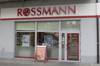 Rossmann - promocje, że zagwiżdżecie z zachwytu! Hit! Legendarny podkład taniej o prawie 50 zł