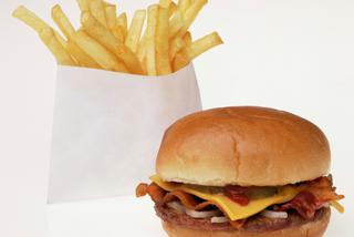 Zdrowa dieta dziecka a dania fast food: zrób hamburgery w domu