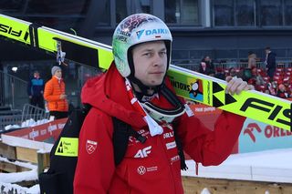 Andreas Wellinger deklasuje w lotach w Vikersund! Fenomenalne loty Niemca, Zniszczoł w TOP10