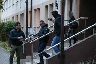 Przemysław Czarnecki opuszcza izbę wytrzeźwień