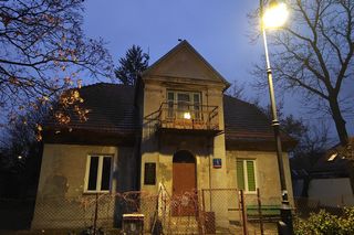 Walka o dom Kazimierza Pużaka w Warszawie. Dzielnica szuka pieniędzy, a budynek niszczeje