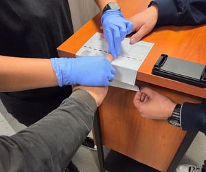 Warszawa: Bestialski atak na przechodnia. 23-latek użył maczety