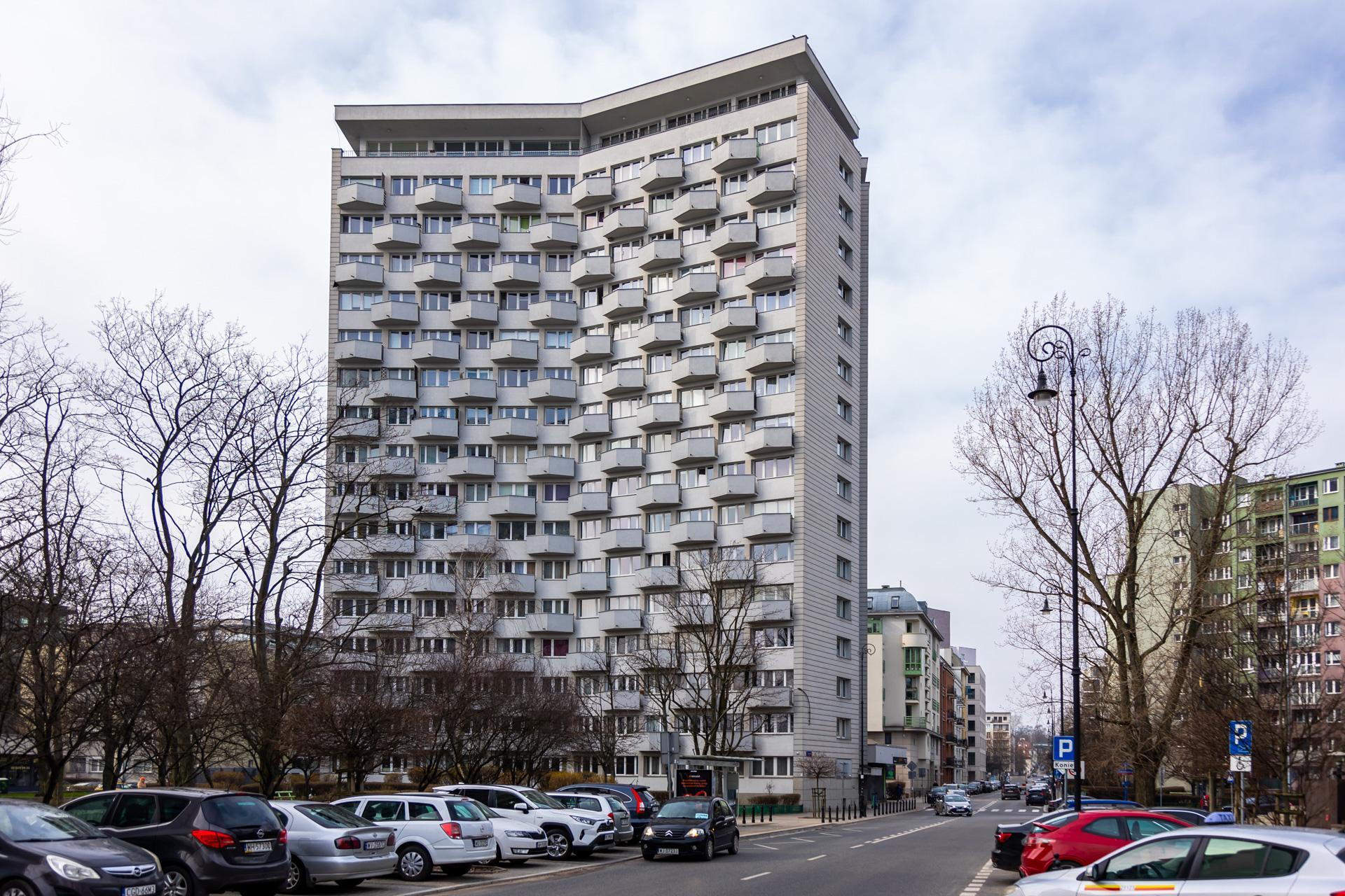 Iksy z Osiedla Torwar - zdjęcia. Jedne z najpiękniejszych bloków PRL w Warszawie