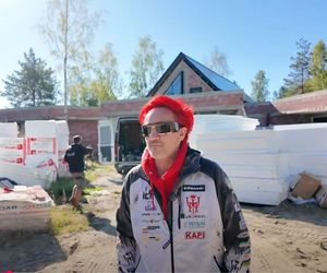 Michał Wiśniewski na budowie swojego domu