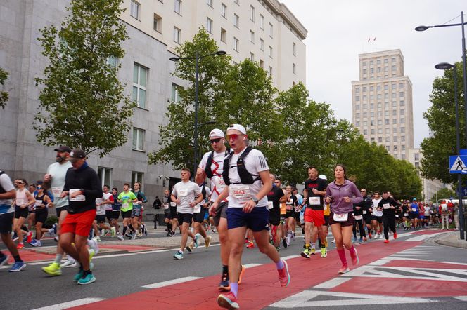 Uczestnicy Maratonu Warszawskiego 2025