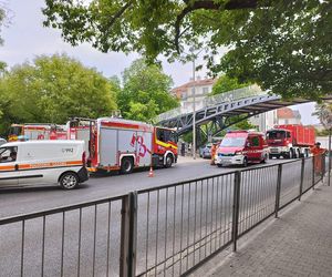 Sąsiedzi nagle usłyszeli huk. Zawalił się strop kamienicy w Warszawie
