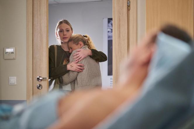 Na Wspólnej, odc. 3775: Sławek (Mariusz Słupiński), Renata (Marta Jankowska), Daria (Patrycja Topajew)