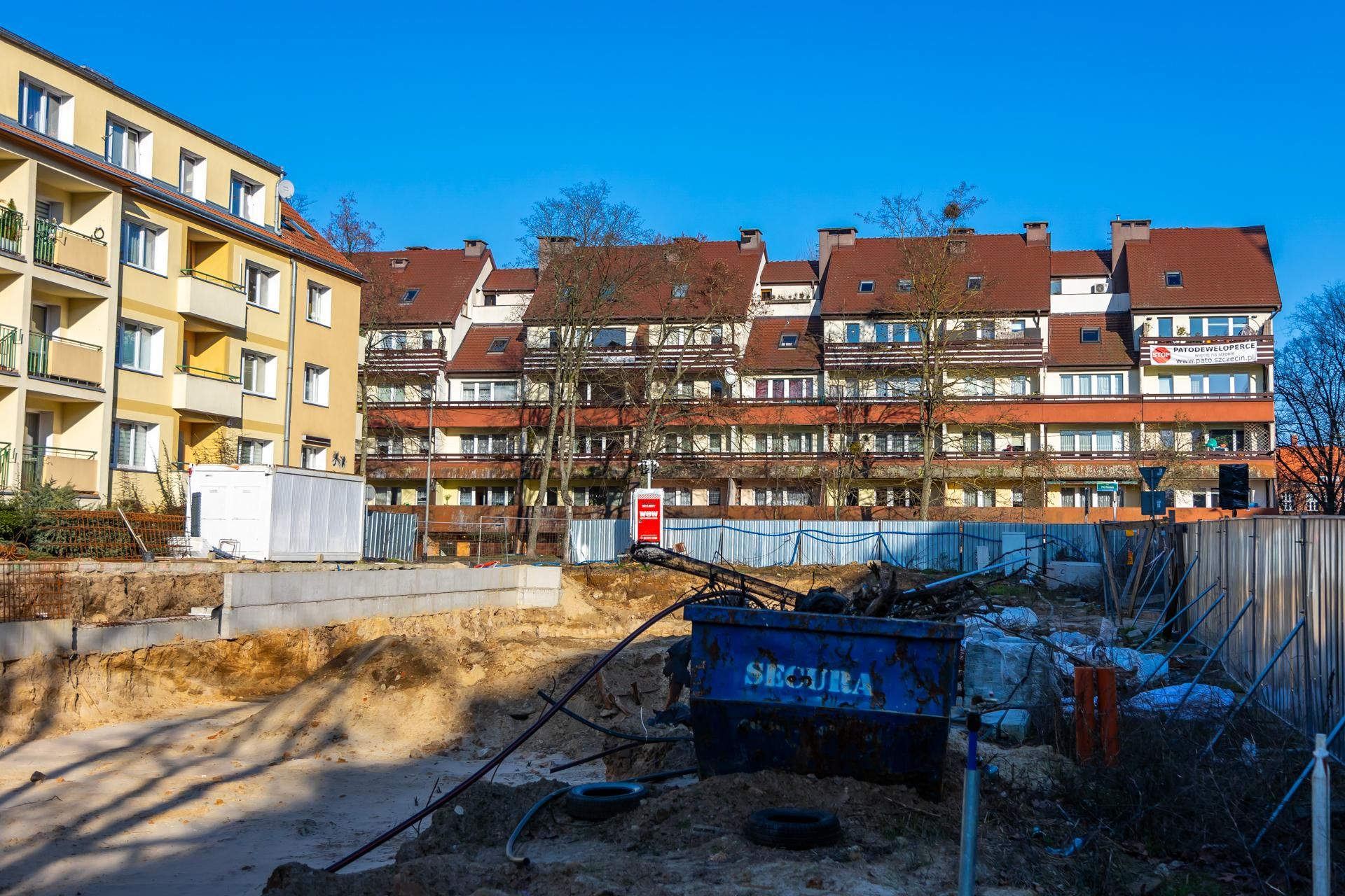 Wstrzymana budowa bloku przy ul. Szymanowskiego w Szczecinie