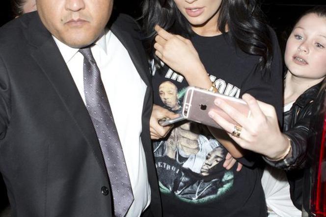 Kylie Jenner oblegana przez nastoletnie fanki