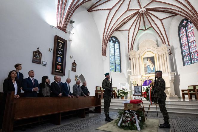 Po 80 latach doczekał się godnego pochówku. „Sosna” spoczął wśród żołnierzy niezłomnych w Bydgoszczy