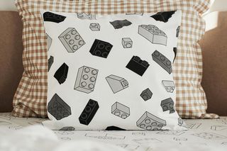 LEGO® łączy siły z H&M. Wiemy, jakie produkty znajdą się w limitowanej kolekcji tych marek