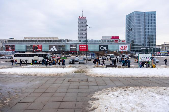 Parking na placu Defilad w Warszawie