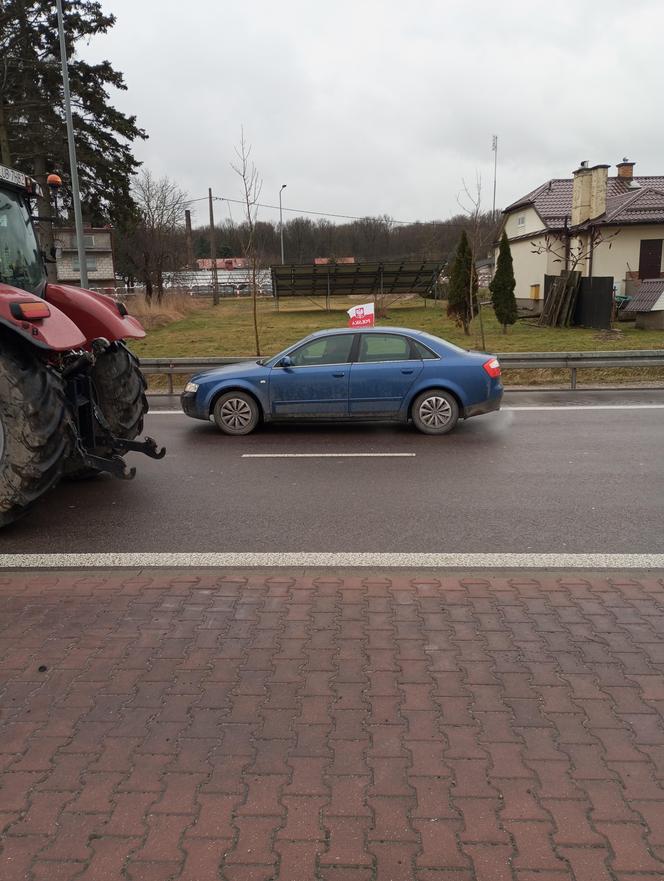 Trwa protest rolników w woj. lubelskim. Blokady są w wielu miejscach w regionie [DUŻO ZDJĘĆ]