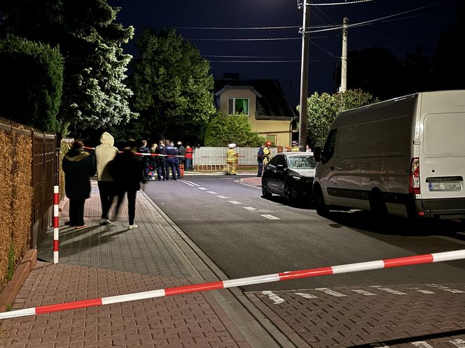 Antyterroryści zatrzymali mężczyznę w Ząbkach. Zabarykadował się w domu