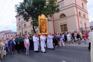 Krwawe łzy spływały po obliczu Maryi. Tak tłumy uczciły 75. rocznicę Cudu Lubelskiego. Niezwykłe wyznanie uczestnika