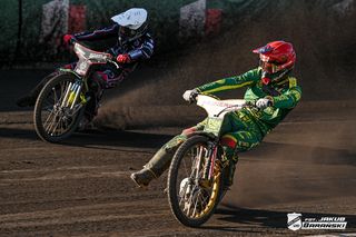 Start Gniezno w opałach. Polonia z solidną zaliczką 
